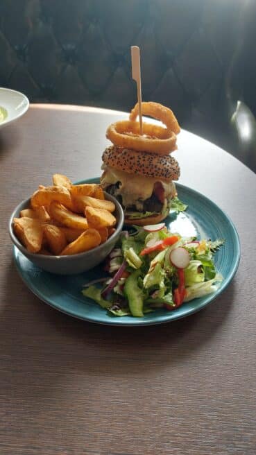 Shamrock Lodge Hotel Burger